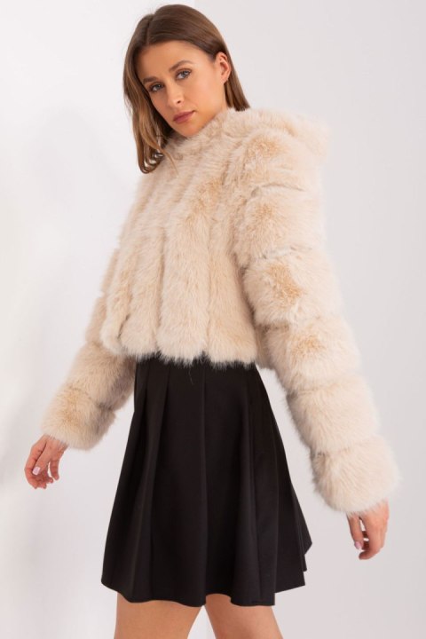 Kurtka Damska Model AT-KR-2378.96P Beige - AT Kurtka Damska Model AT-KR-2378.96P Beige - AT