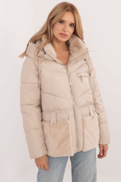 Kurtka Damska Model MBM-KR-2637.31P Beige - MBM Kurtka Damska Model MBM-KR-2637.31P Beige - MBM
