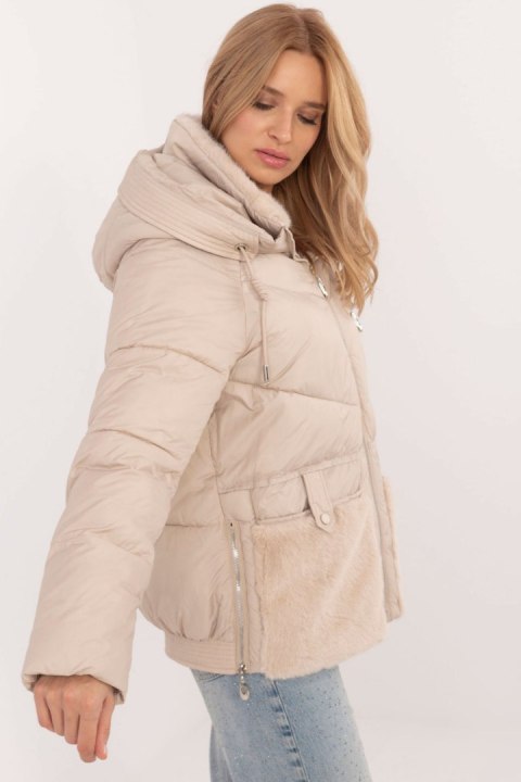Kurtka Damska Model MBM-KR-2637.31P Beige - MBM Kurtka Damska Model MBM-KR-2637.31P Beige - MBM