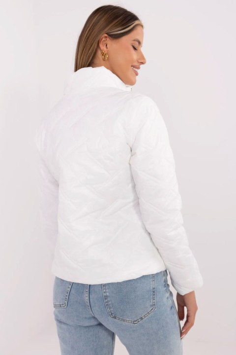 Kurtka Damska Model MI-KR-88625.12 White - Italy Moda Kurtka Damska Model MI-KR-88625.12 White - Italy Moda