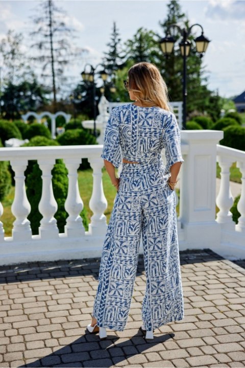 Bluzka damska Model Amber BLU0182 W24 Blue - Roco Fashion Bluzka damska Model Amber BLU0182 W24 Blue - Roco Fashion