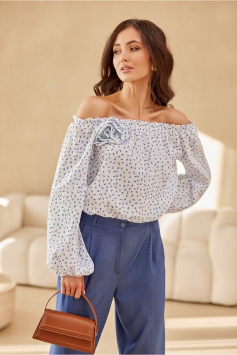 Bluzka Model Lima BLU0207-04K White - Roco Fashion Bluzka Model Lima BLU0207-04K White - Roco Fashion