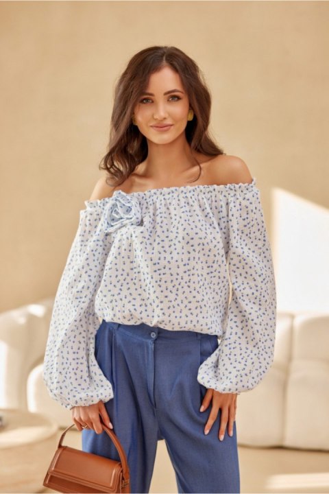 Bluzka Model Lima BLU0207-04K White - Roco Fashion Bluzka Model Lima BLU0207-04K White - Roco Fashion