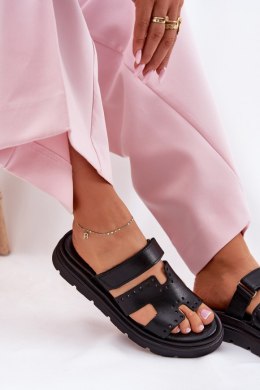 Klapki damskie skórzane Model Zazoo 40440 czarne black