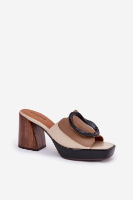 Sandał Klapki Model Amuria QQ221 Dark Beige - Step in style