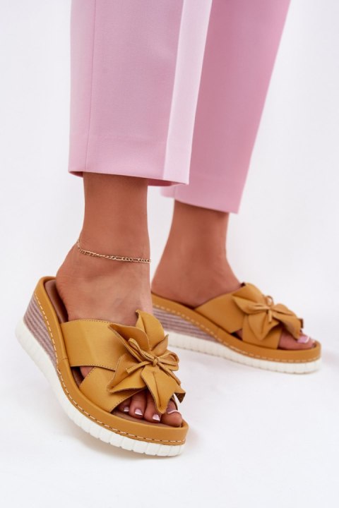 Klapki damskie Model Artiker 52C0504 Yellow Klapki damskie Model Artiker 52C0504 Yellow