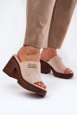Klapki damskie Model Vinceza 17400 Beige
