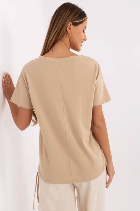 Bluzka T-shirt Damski Model CLM-TS-1019.79 Camel - Factory Price Bluzka T-shirt Damski Model CLM-TS-1019.79 Camel - Factory Price