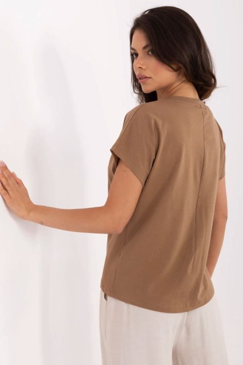 Bluzka T-shirt Damski Model CLM-TS-1729.86 Light Brown - Factory Price Bluzka T-shirt Damski Model CLM-TS-1729.86 Light Brown - Factory Price