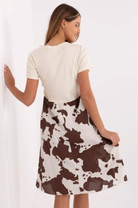 Sukienka Model DHJ-SK-253701.80 Light Beige - Italy Moda Sukienka Model DHJ-SK-253701.80 Light Beige - Italy Moda