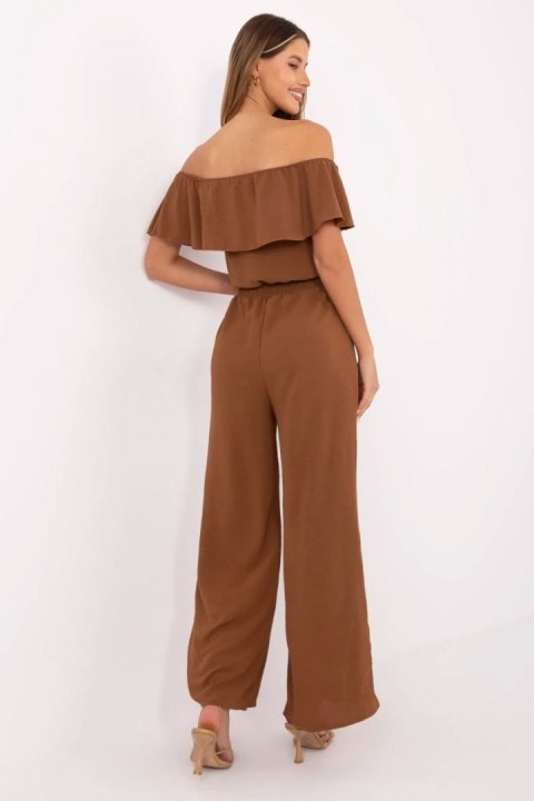 Kombinezon damski Model MI-KO-T52.67 jasny beżowy Light Brown - Italy Moda Kombinezon damski Model MI-KO-T52.67 jasny beżowy Light Brown - Italy Moda