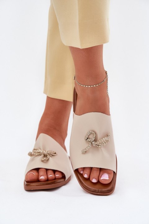 Klapki damskie Model Norela 25SD35-8781 Beige Klapki damskie Model Norela 25SD35-8781 Beige