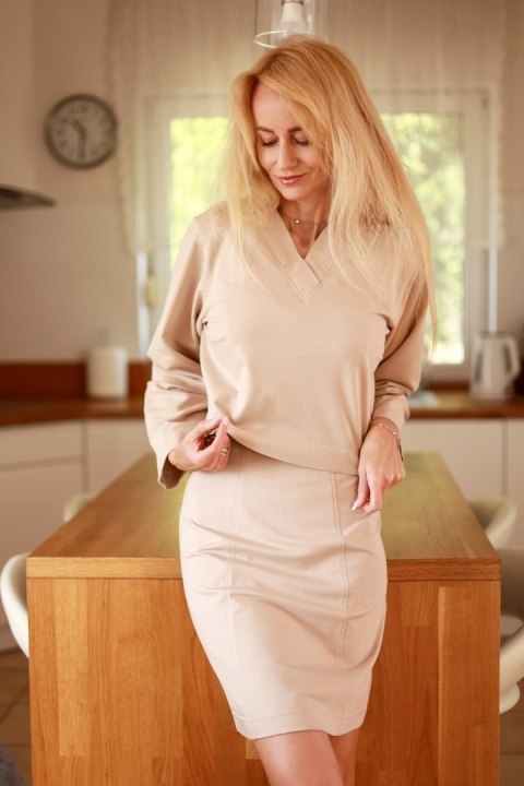 Komplet damski sukienka bluza Model Dallas Beige Komplet damski sukienka bluza Model Dallas Beige