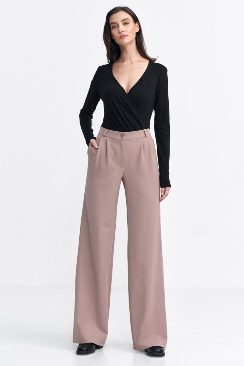 Spodnie damskie z zakładkami wide leg SD104 Beige - Nife Spodnie damskie z zakładkami wide leg SD104 Beige - Nife