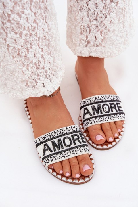 Klapki damskie Model Avelina 5134 White Klapki damskie Model Avelina 5134 White