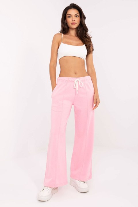 Spodnie Dresowe Model RV-DR-A748.72 Light Pink - Relevance Spodnie Dresowe Model RV-DR-A748.72 Light Pink - Relevance