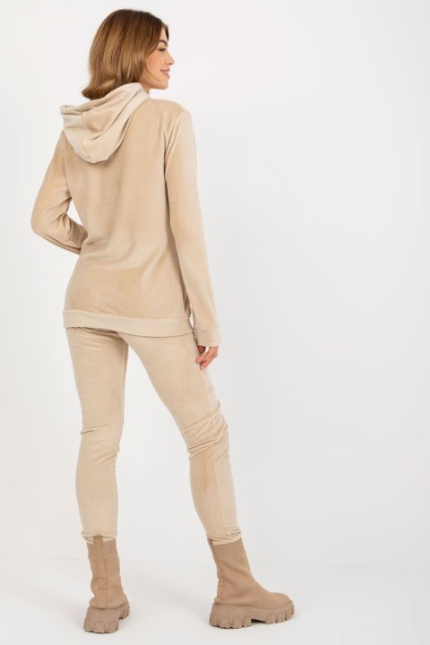 Komplet damski Model RV-KMPL-6087-2.70 Beige - Relevance Komplet damski Model RV-KMPL-6087-2.70 Beige - Relevance