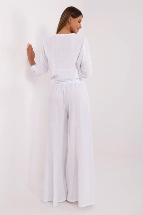 Spodnie Damskie Model MI-SP-2563.84 White - Italy Moda Spodnie Damskie Model MI-SP-2563.84 White - Italy Moda