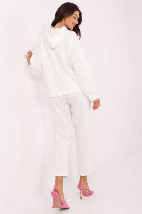 Komplet damski Model DHJ-KMPL-20335.44 Ecru - Italy Moda Komplet damski Model DHJ-KMPL-20335.44 Ecru - Italy Moda