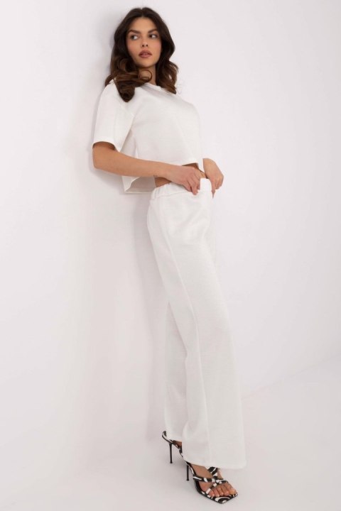 Komplet damski Model DHJ-KMPL-20596.02 Ecru - Italy Moda Komplet damski Model DHJ-KMPL-20596.02 Ecru - Italy Moda