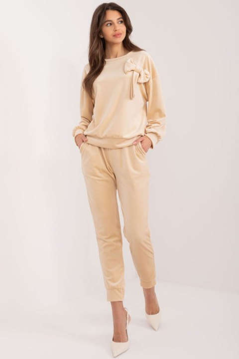 Komplet damski Model DHJ-KMPL-8870.59 Beige - Italy Moda Komplet damski Model DHJ-KMPL-8870.59 Beige - Italy Moda
