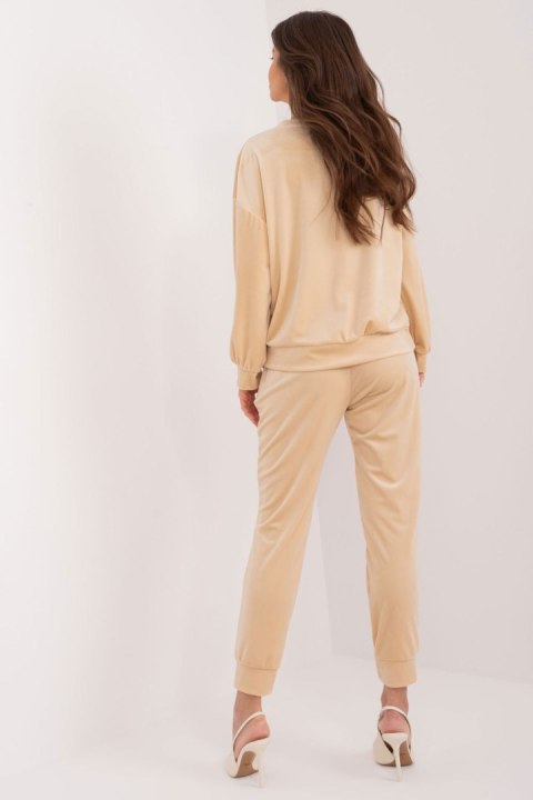 Komplet damski Model DHJ-KMPL-8870.59 Beige - Italy Moda Komplet damski Model DHJ-KMPL-8870.59 Beige - Italy Moda