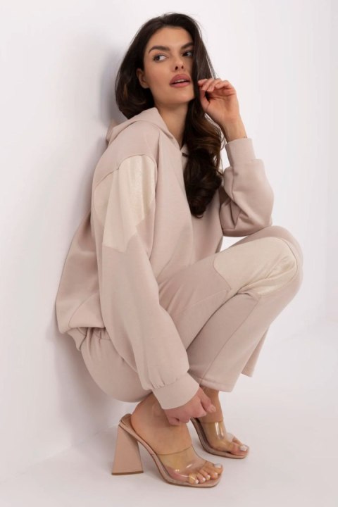 Komplet damski Model MI-KMPL-M6156.98 Beige - Italy Moda Komplet damski Model MI-KMPL-M6156.98 Beige - Italy Moda