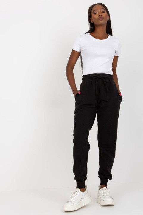 Spodnie damskie dresowe Model B-005.11X Black - BFG Spodnie damskie dresowe Model B-005.11X Black - BFG