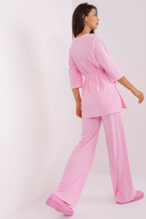 Komplet damski Model LK-KMPL-509389.28P Light Pink - Lakerta Komplet damski Model LK-KMPL-509389.28P Light Pink - Lakerta