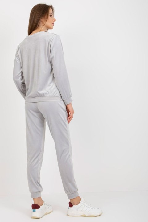 Komplet damski Model WN-KMPL-1908.15X Light Grey - Rue Paris Komplet damski Model WN-KMPL-1908.15X Light Grey - Rue Paris