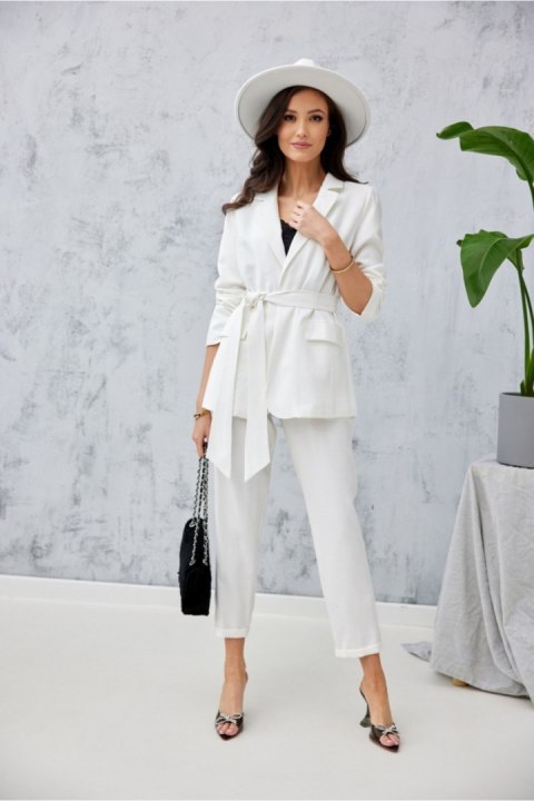 Spodnie Damskie Model EKR 0015 7/8 Ecru - Roco Fashion Spodnie Damskie Model EKR 0015 7/8 Ecru - Roco Fashion