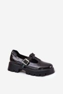 Półbuty Model Venda 1-7018 Black Lakier 