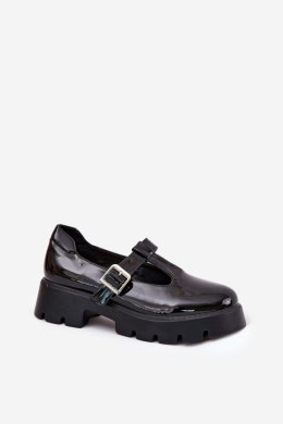 Półbuty Model Venda 1-7018 Black Lakier 