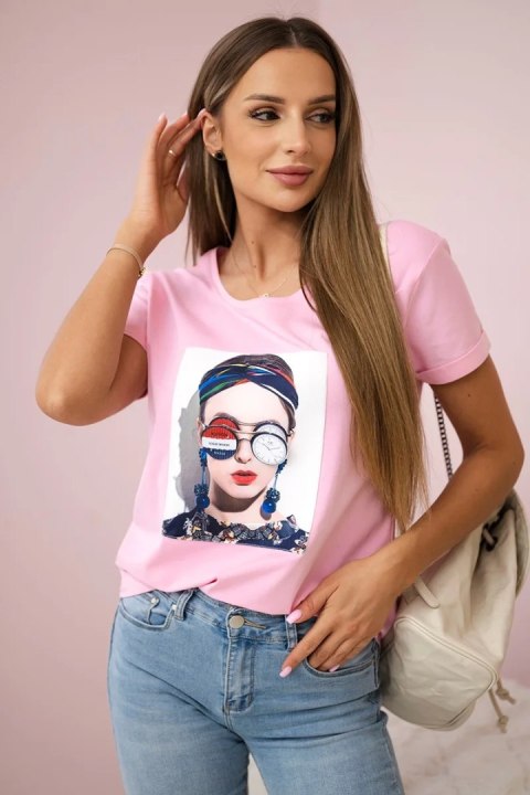 Bluzka z grafiką kobiety pudrowy róż  