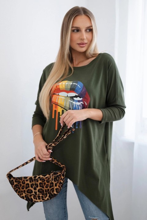 Bluzka oversize z nadrukiem tęczowych ust khaki  