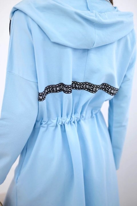 Bluza Narzutka z dłuższym tyłem błękitna Bluza Narzutka z dłuższym tyłem błękitna
