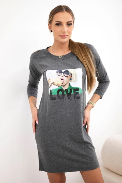 Sukienka z nadrukiem Love grafitowa  