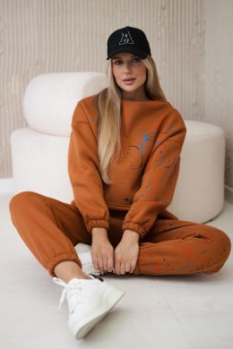 Komplet ocieplany z kolorowym nadrukiem camel  