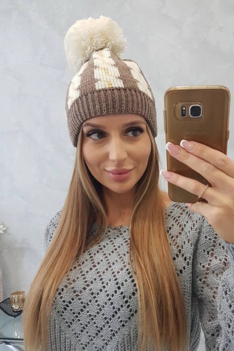 Czapka damska z pomponem Rozalia K323 ecru+mocca Czapka damska z pomponem Rozalia K323 ecru+mocca