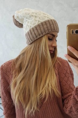 Czapka z polarem Bibiana K264 ciemny beżowy+ecru  