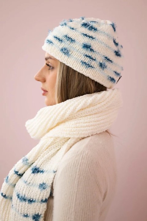 Komplet damski z szalem Anika K304 ecru+jeansowy  