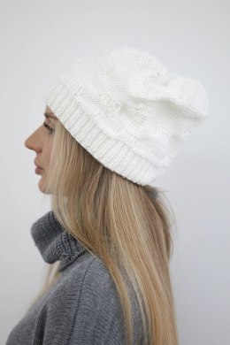 Czapka damska Nastia K373 biała  