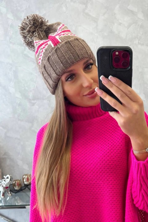 Czapka damska z pomponem Elizabeth K386 mocca  