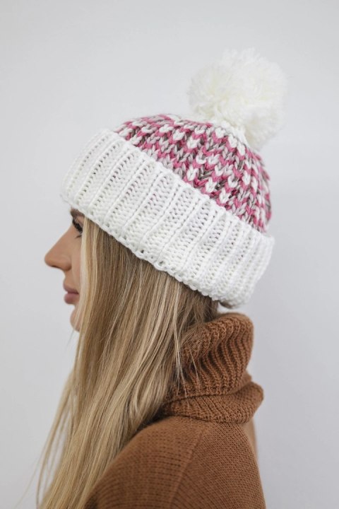 Czapka damska z pomponem Ellen K325 biała  