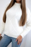 Sweter wkładany przez głowę w romby ecru  