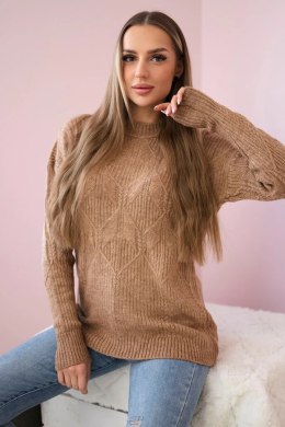 Sweter wkładany przez głowę z modnym splotem camelowy  