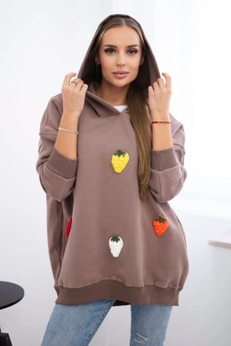 Bluza ocieplana z motywem truskawek mocca  