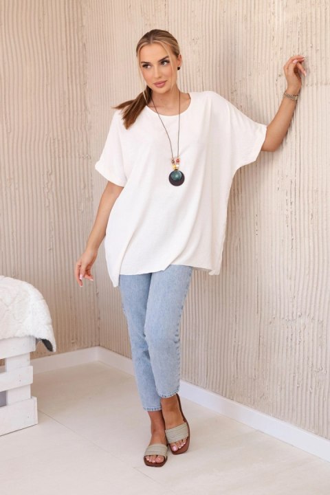 Bluzka oversize z wisiorkiem jasno beżowa Bluzka oversize z wisiorkiem jasno beżowa