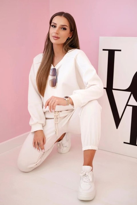 Komplet bluza + spodnie masełko jasny beżowy Komplet bluza + spodnie masełko jasny beżowy