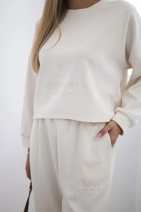 Komplet z wiskozy Amour bluza + spodnie jasny beżowy Komplet z wiskozy Amour bluza + spodnie jasny beżowy